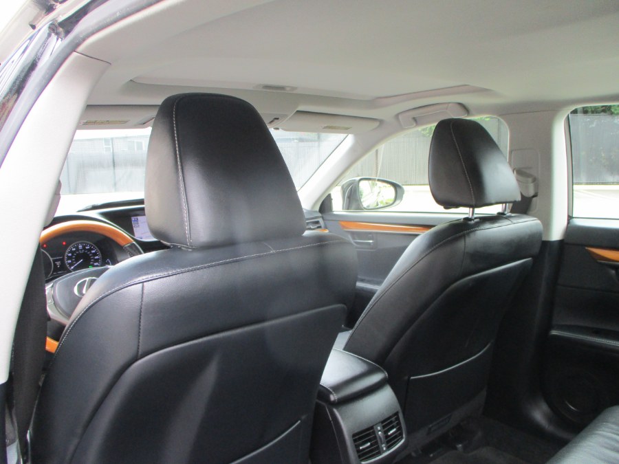 2013 Lexus ES 300h 4dr Sdn Hybrid, available for sale in Massapequa, New York | South Shore Auto Brokers & Sales. Massapequa, New York 2013 Lexus ES 300h 4dr Sdn Hybrid, available for sale in Massapequa, New York | South Shore Auto Brokers & Sales. Massapequa, New York