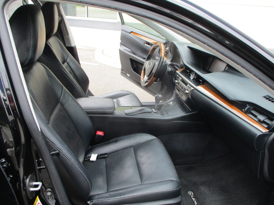2013 Lexus ES 300h 4dr Sdn Hybrid, available for sale in Massapequa, New York | South Shore Auto Brokers & Sales. Massapequa, New York 2013 Lexus ES 300h 4dr Sdn Hybrid, available for sale in Massapequa, New York | South Shore Auto Brokers & Sales. Massapequa, New York