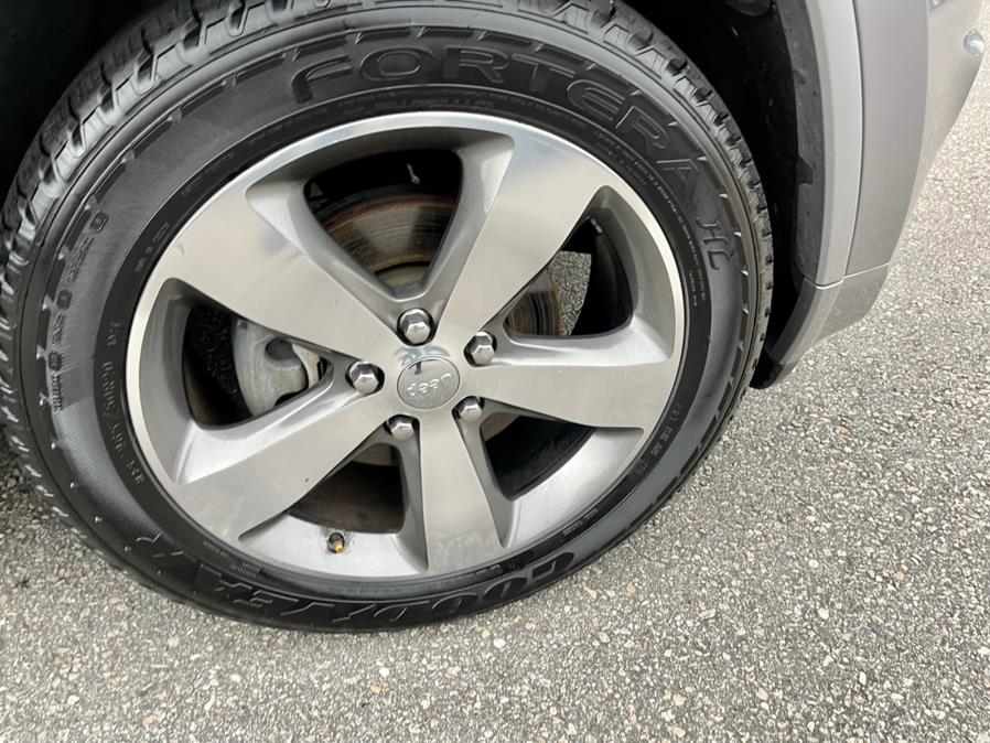 Used Jeep Grand Cherokee 4WD 4dr Overland 2015 | Mike And Tony Auto Sales, Inc. South Windsor, Connecticut Used Jeep Grand Cherokee 4WD 4dr Overland 2015 | Mike And Tony Auto Sales, Inc. South Windsor, Connecticut