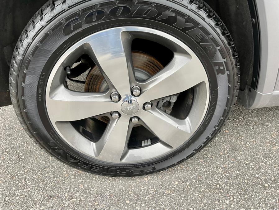 Used Jeep Grand Cherokee 4WD 4dr Overland 2015 | Mike And Tony Auto Sales, Inc. South Windsor, Connecticut Used Jeep Grand Cherokee 4WD 4dr Overland 2015 | Mike And Tony Auto Sales, Inc. South Windsor, Connecticut