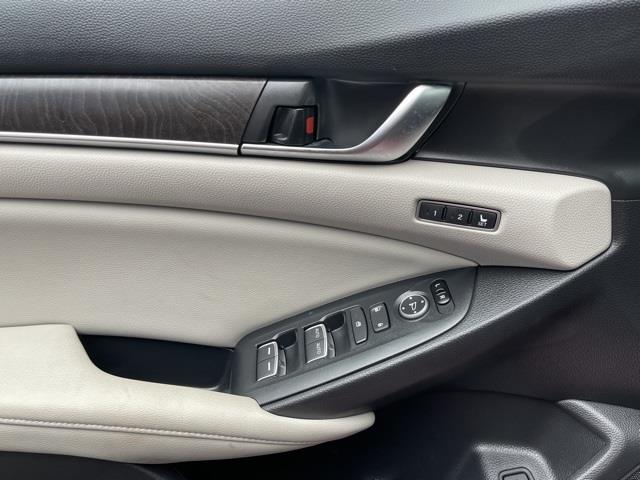 Used Honda Accord Touring 2018 | Hillside Auto Outlet. Jamaica, New York Used Honda Accord Touring 2018 | Hillside Auto Outlet. Jamaica, New York