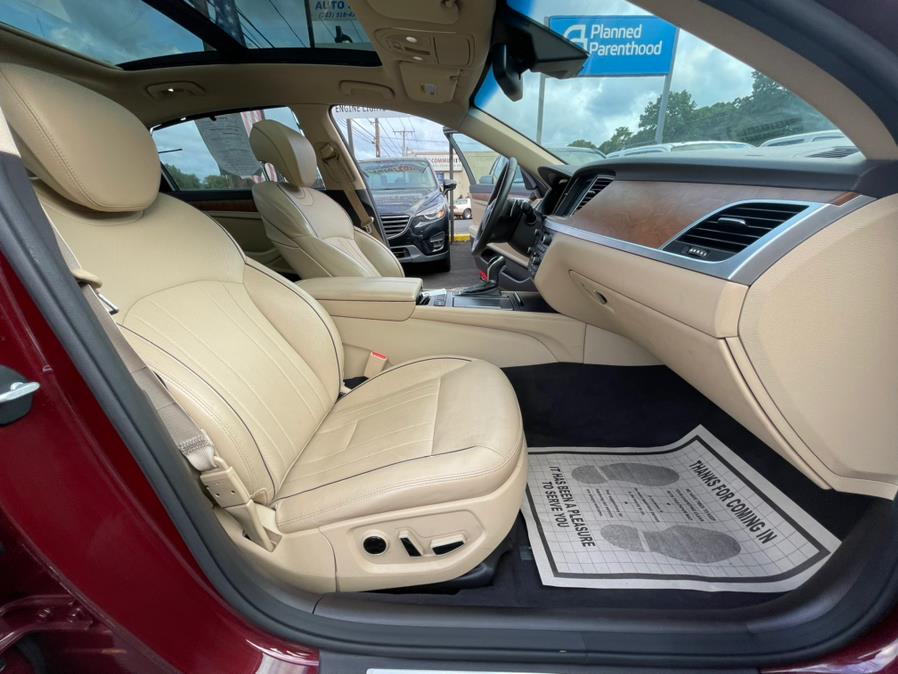 Used Hyundai Genesis 4dr Sdn V8 5.0L RWD 2015 | Auto Match LLC. Waterbury, Connecticut Used Hyundai Genesis 4dr Sdn V8 5.0L RWD 2015 | Auto Match LLC. Waterbury, Connecticut