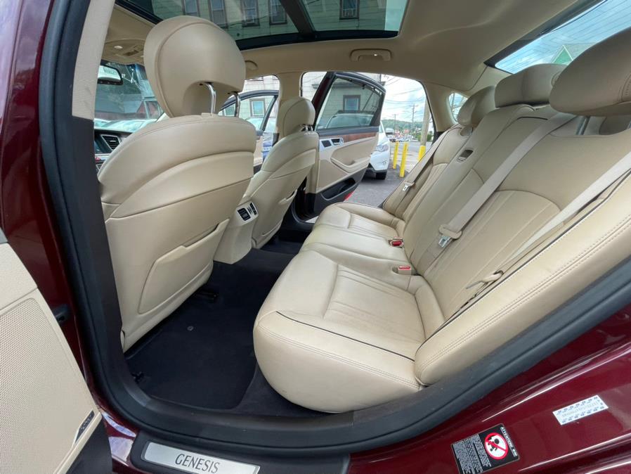 Used Hyundai Genesis 4dr Sdn V8 5.0L RWD 2015 | Auto Match LLC. Waterbury, Connecticut Used Hyundai Genesis 4dr Sdn V8 5.0L RWD 2015 | Auto Match LLC. Waterbury, Connecticut