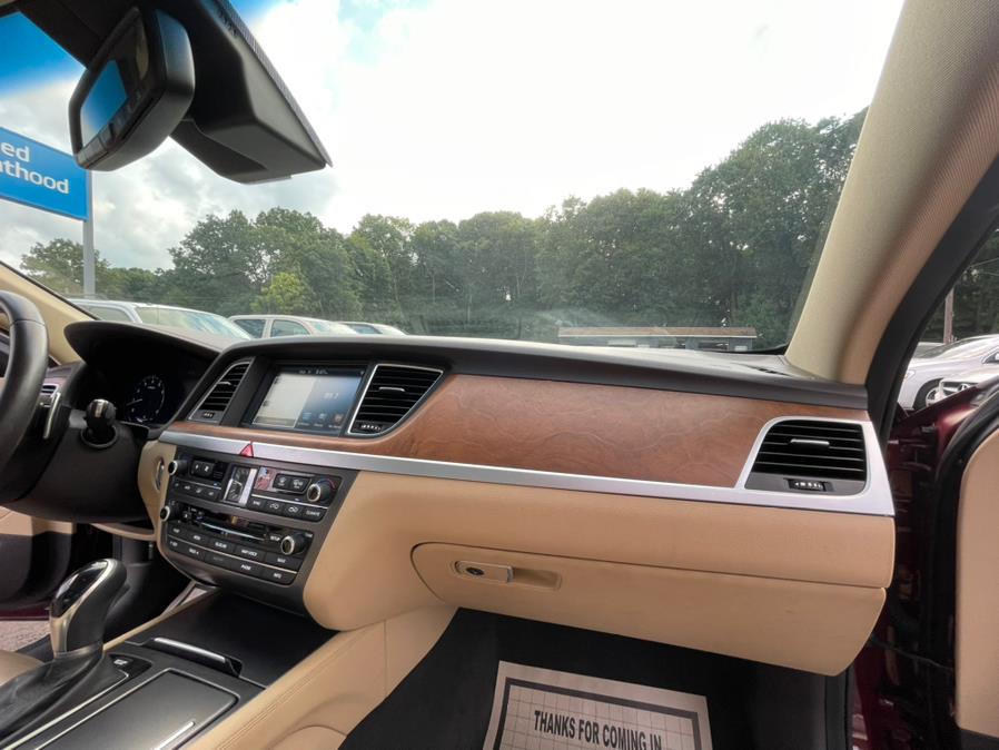 Used Hyundai Genesis 4dr Sdn V8 5.0L RWD 2015 | Auto Match LLC. Waterbury, Connecticut Used Hyundai Genesis 4dr Sdn V8 5.0L RWD 2015 | Auto Match LLC. Waterbury, Connecticut