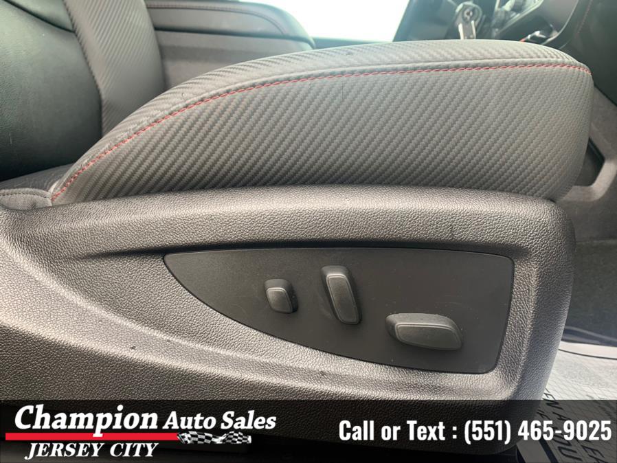 Used GMC Sierra 1500 4WD Crew Cab 143.5" SLT 2017 | Champion Auto Sales of JC. Jersey City, New Jersey Used GMC Sierra 1500 4WD Crew Cab 143.5" SLT 2017 | Champion Auto Sales of JC. Jersey City, New Jersey
