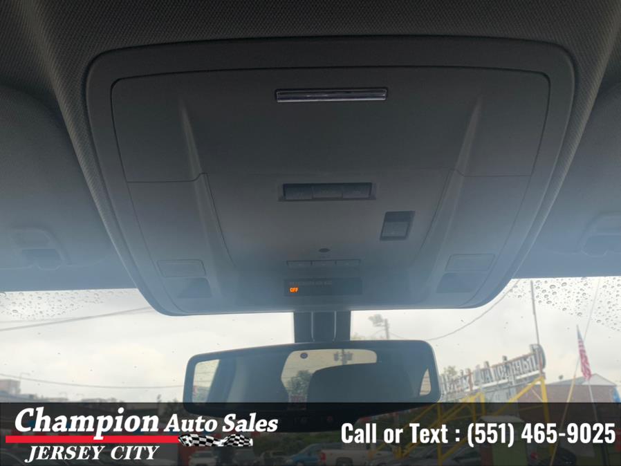 Used GMC Sierra 1500 4WD Crew Cab 143.5" SLT 2017 | Champion Auto Sales of JC. Jersey City, New Jersey Used GMC Sierra 1500 4WD Crew Cab 143.5" SLT 2017 | Champion Auto Sales of JC. Jersey City, New Jersey