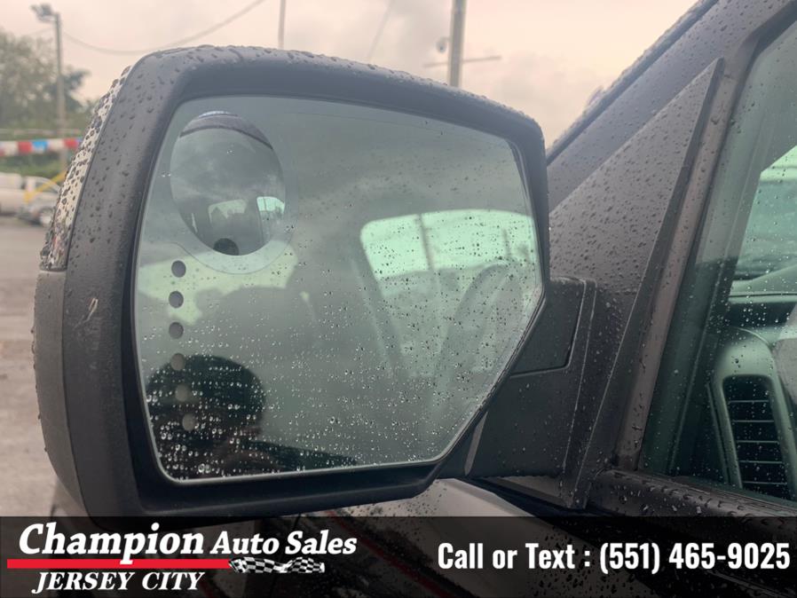 Used GMC Sierra 1500 4WD Crew Cab 143.5" SLT 2017 | Champion Auto Sales of JC. Jersey City, New Jersey Used GMC Sierra 1500 4WD Crew Cab 143.5" SLT 2017 | Champion Auto Sales of JC. Jersey City, New Jersey