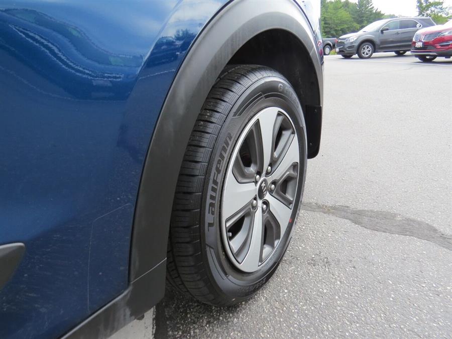 Used Kia Niro FE 4dr Crossover 2017 | Lake City Exports Inc. Auburn, Maine Used Kia Niro FE 4dr Crossover 2017 | Lake City Exports Inc. Auburn, Maine