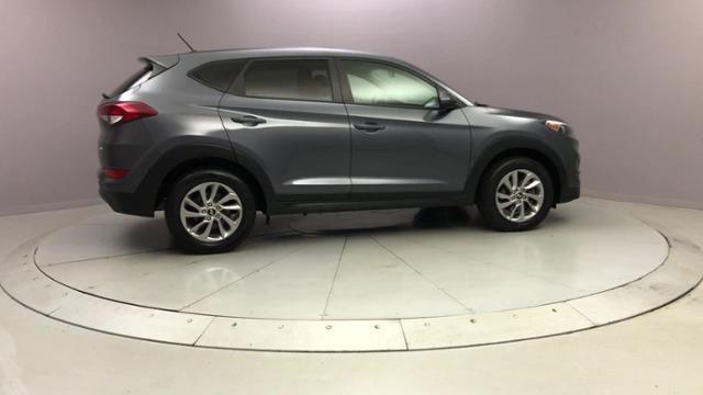 2018 Hyundai Tucson SE AWD, available for sale in Naugatuck, Connecticut | J&M Automotive Sls&Svc LLC. Naugatuck, Connecticut 2018 Hyundai Tucson SE AWD, available for sale in Naugatuck, Connecticut | J&M Automotive Sls&Svc LLC. Naugatuck, Connecticut