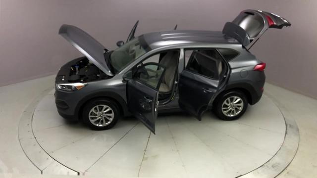 2018 Hyundai Tucson SE AWD, available for sale in Naugatuck, Connecticut | J&M Automotive Sls&Svc LLC. Naugatuck, Connecticut 2018 Hyundai Tucson SE AWD, available for sale in Naugatuck, Connecticut | J&M Automotive Sls&Svc LLC. Naugatuck, Connecticut