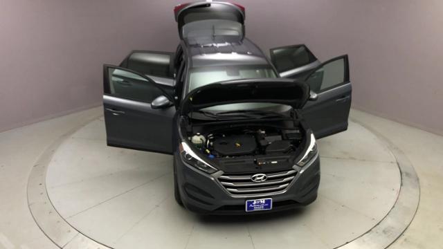 2018 Hyundai Tucson SE AWD, available for sale in Naugatuck, Connecticut | J&M Automotive Sls&Svc LLC. Naugatuck, Connecticut 2018 Hyundai Tucson SE AWD, available for sale in Naugatuck, Connecticut | J&M Automotive Sls&Svc LLC. Naugatuck, Connecticut