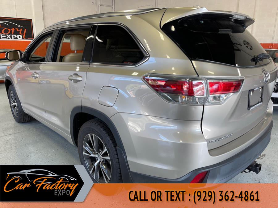 Used Toyota Highlander AWD 4dr V6 XLE (Natl) 2016 | Car Factory Inc.. Bronx, New York Used Toyota Highlander AWD 4dr V6 XLE (Natl) 2016 | Car Factory Inc.. Bronx, New York