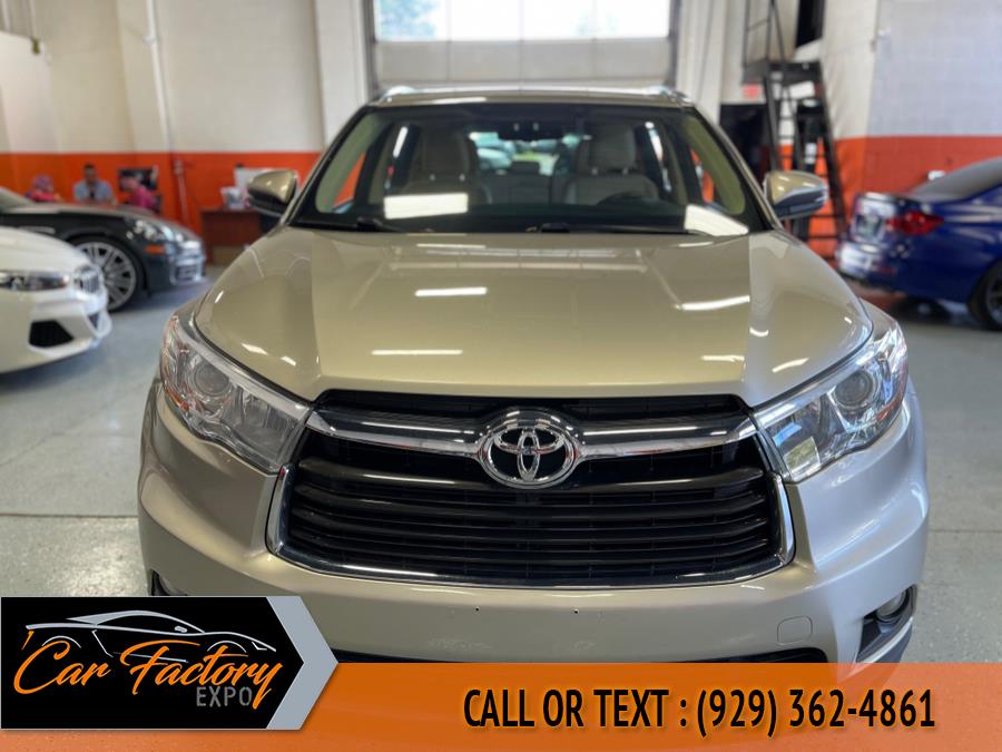 Used Toyota Highlander AWD 4dr V6 XLE (Natl) 2016 | Car Factory Inc.. Bronx, New York Used Toyota Highlander AWD 4dr V6 XLE (Natl) 2016 | Car Factory Inc.. Bronx, New York