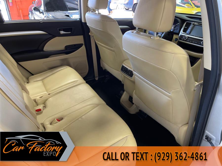 Used Toyota Highlander AWD 4dr V6 XLE (Natl) 2016 | Car Factory Inc.. Bronx, New York Used Toyota Highlander AWD 4dr V6 XLE (Natl) 2016 | Car Factory Inc.. Bronx, New York