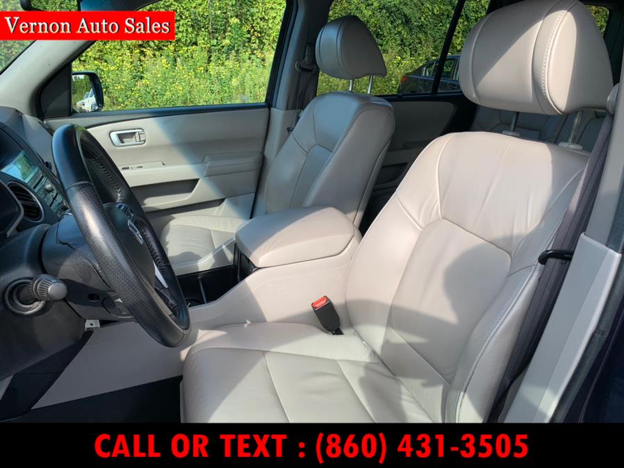 2011 Honda Pilot 4WD 4dr Touring w/RES & Navi, available for sale in Manchester, Connecticut | Vernon Auto Sale & Service. Manchester, Connecticut 2011 Honda Pilot 4WD 4dr Touring w/RES & Navi, available for sale in Manchester, Connecticut | Vernon Auto Sale & Service. Manchester, Connecticut