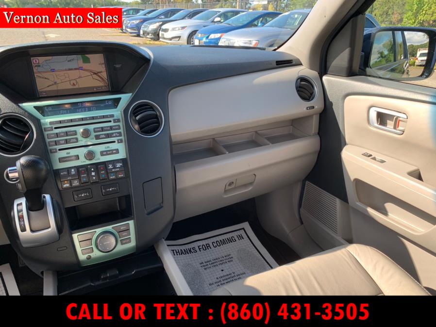 2011 Honda Pilot 4WD 4dr Touring w/RES & Navi, available for sale in Manchester, Connecticut | Vernon Auto Sale & Service. Manchester, Connecticut 2011 Honda Pilot 4WD 4dr Touring w/RES & Navi, available for sale in Manchester, Connecticut | Vernon Auto Sale & Service. Manchester, Connecticut