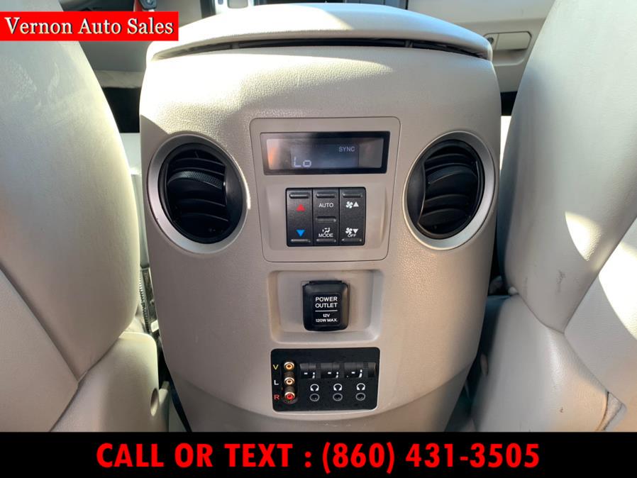 2011 Honda Pilot 4WD 4dr Touring w/RES & Navi, available for sale in Manchester, Connecticut | Vernon Auto Sale & Service. Manchester, Connecticut 2011 Honda Pilot 4WD 4dr Touring w/RES & Navi, available for sale in Manchester, Connecticut | Vernon Auto Sale & Service. Manchester, Connecticut