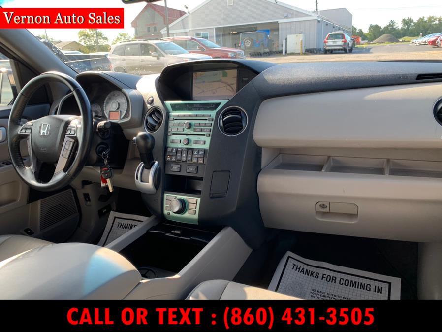 2011 Honda Pilot 4WD 4dr Touring w/RES & Navi, available for sale in Manchester, Connecticut | Vernon Auto Sale & Service. Manchester, Connecticut 2011 Honda Pilot 4WD 4dr Touring w/RES & Navi, available for sale in Manchester, Connecticut | Vernon Auto Sale & Service. Manchester, Connecticut