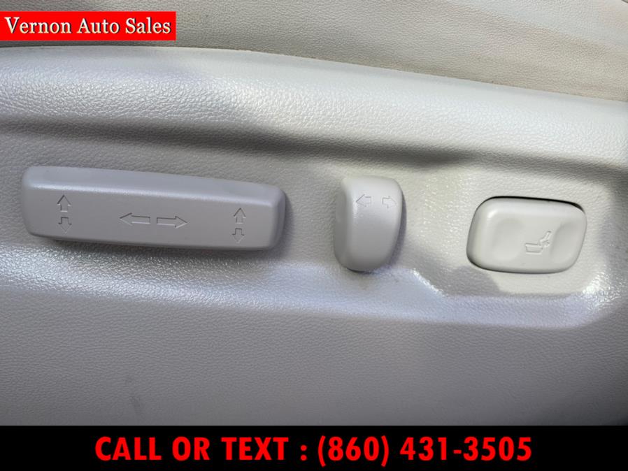 2011 Honda Pilot 4WD 4dr Touring w/RES & Navi, available for sale in Manchester, Connecticut | Vernon Auto Sale & Service. Manchester, Connecticut 2011 Honda Pilot 4WD 4dr Touring w/RES & Navi, available for sale in Manchester, Connecticut | Vernon Auto Sale & Service. Manchester, Connecticut
