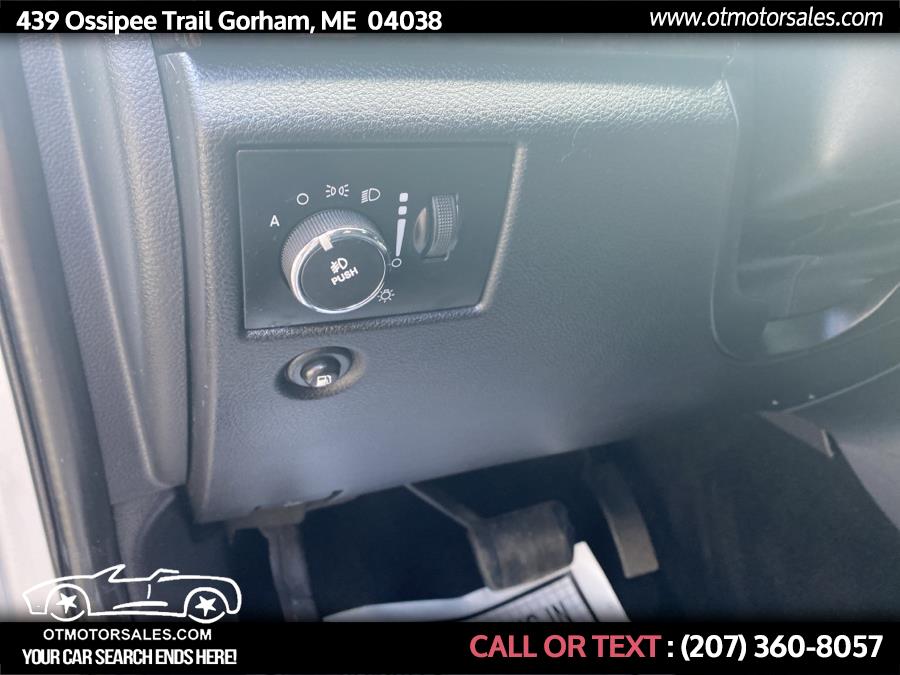 Used Jeep Grand Cherokee 4WD 4dr Laredo 2012 | Ossipee Trail Motor Sales. Gorham, Maine Used Jeep Grand Cherokee 4WD 4dr Laredo 2012 | Ossipee Trail Motor Sales. Gorham, Maine