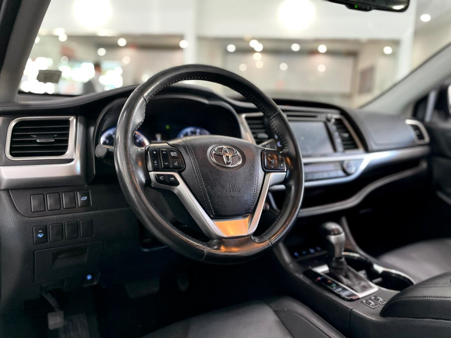 Used Toyota Highlander AWD 4dr V6 XLE (Natl) 2015 | Luxury Motor Club. Franklin Square, New York Used Toyota Highlander AWD 4dr V6 XLE (Natl) 2015 | Luxury Motor Club. Franklin Square, New York