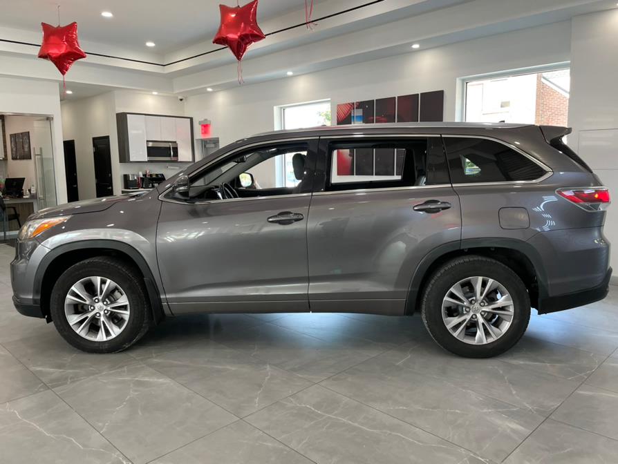 Used Toyota Highlander AWD 4dr V6 XLE (Natl) 2015 | Luxury Motor Club. Franklin Square, New York Used Toyota Highlander AWD 4dr V6 XLE (Natl) 2015 | Luxury Motor Club. Franklin Square, New York