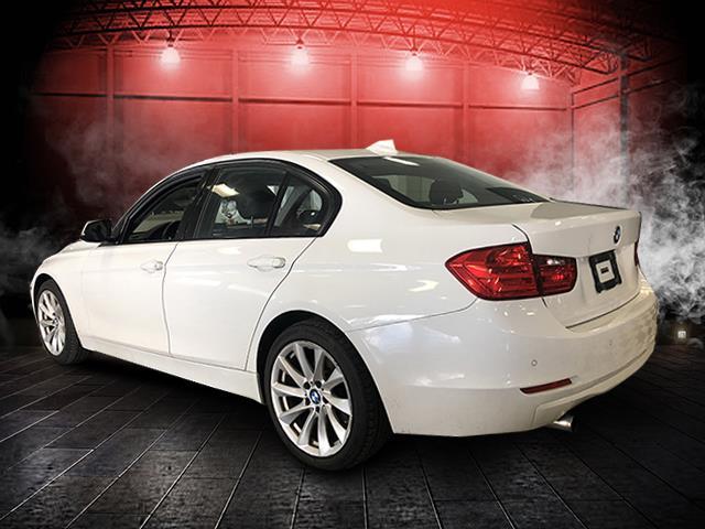 Used BMW 3 Series 4dr Sdn 320i xDrive AWD South Africa 2015 | Sunrise Auto Outlet. Amityville, New York Used BMW 3 Series 4dr Sdn 320i xDrive AWD South Africa 2015 | Sunrise Auto Outlet. Amityville, New York