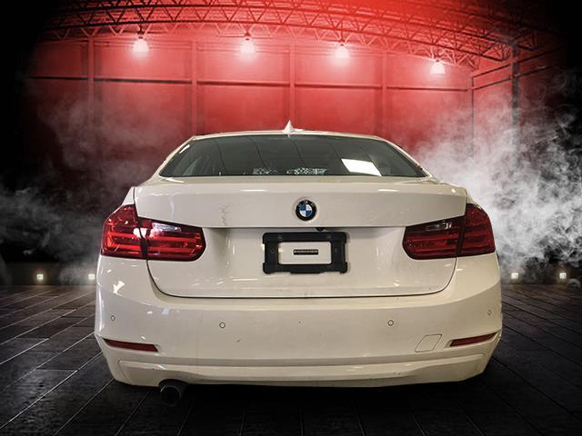 Used BMW 3 Series 4dr Sdn 320i xDrive AWD South Africa 2015 | Sunrise Auto Outlet. Amityville, New York Used BMW 3 Series 4dr Sdn 320i xDrive AWD South Africa 2015 | Sunrise Auto Outlet. Amityville, New York