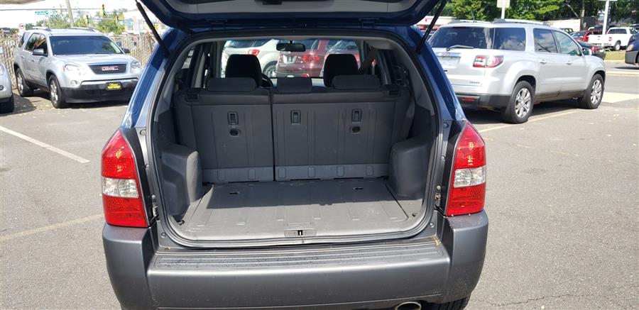 2007 Hyundai Tucson 4WD 4dr Auto SE, available for sale in Little Ferry, New Jersey | Victoria Preowned Autos Inc. Little Ferry, New Jersey 2007 Hyundai Tucson 4WD 4dr Auto SE, available for sale in Little Ferry, New Jersey | Victoria Preowned Autos Inc. Little Ferry, New Jersey