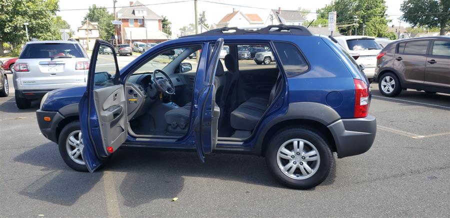 2007 Hyundai Tucson 4WD 4dr Auto SE, available for sale in Little Ferry, New Jersey | Victoria Preowned Autos Inc. Little Ferry, New Jersey 2007 Hyundai Tucson 4WD 4dr Auto SE, available for sale in Little Ferry, New Jersey | Victoria Preowned Autos Inc. Little Ferry, New Jersey
