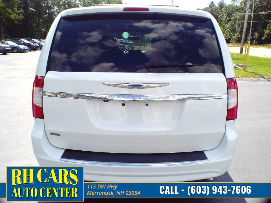 Used Chrysler Town & Country 4dr Wgn Touring 2016 | RH Cars LLC. Merrimack, New Hampshire Used Chrysler Town & Country 4dr Wgn Touring 2016 | RH Cars LLC. Merrimack, New Hampshire