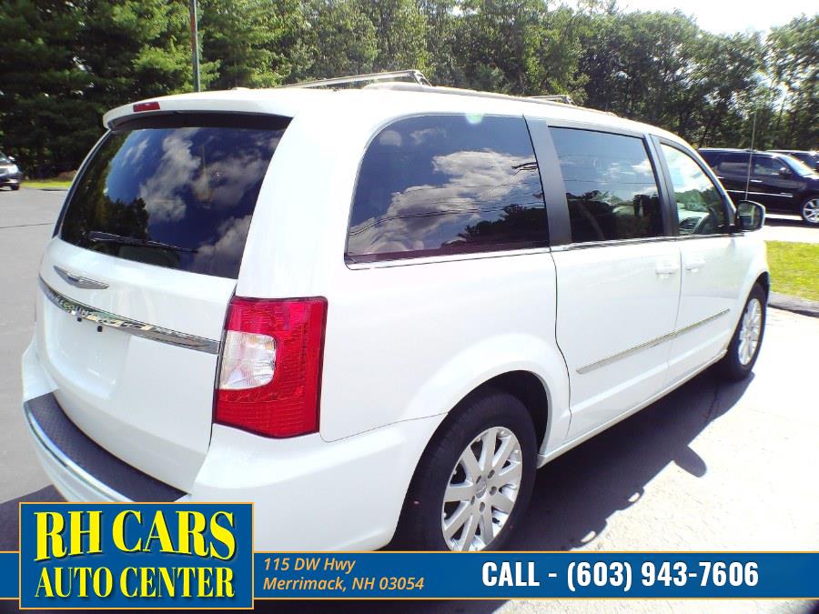 Used Chrysler Town & Country 4dr Wgn Touring 2016 | RH Cars LLC. Merrimack, New Hampshire Used Chrysler Town & Country 4dr Wgn Touring 2016 | RH Cars LLC. Merrimack, New Hampshire
