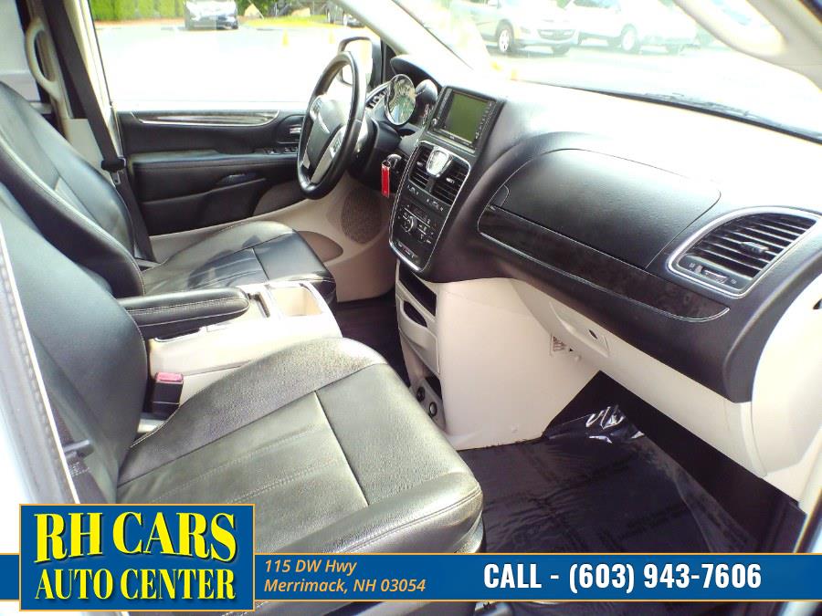 Used Chrysler Town & Country 4dr Wgn Touring 2016 | RH Cars LLC. Merrimack, New Hampshire Used Chrysler Town & Country 4dr Wgn Touring 2016 | RH Cars LLC. Merrimack, New Hampshire
