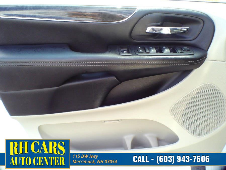Used Chrysler Town & Country 4dr Wgn Touring 2016 | RH Cars LLC. Merrimack, New Hampshire Used Chrysler Town & Country 4dr Wgn Touring 2016 | RH Cars LLC. Merrimack, New Hampshire