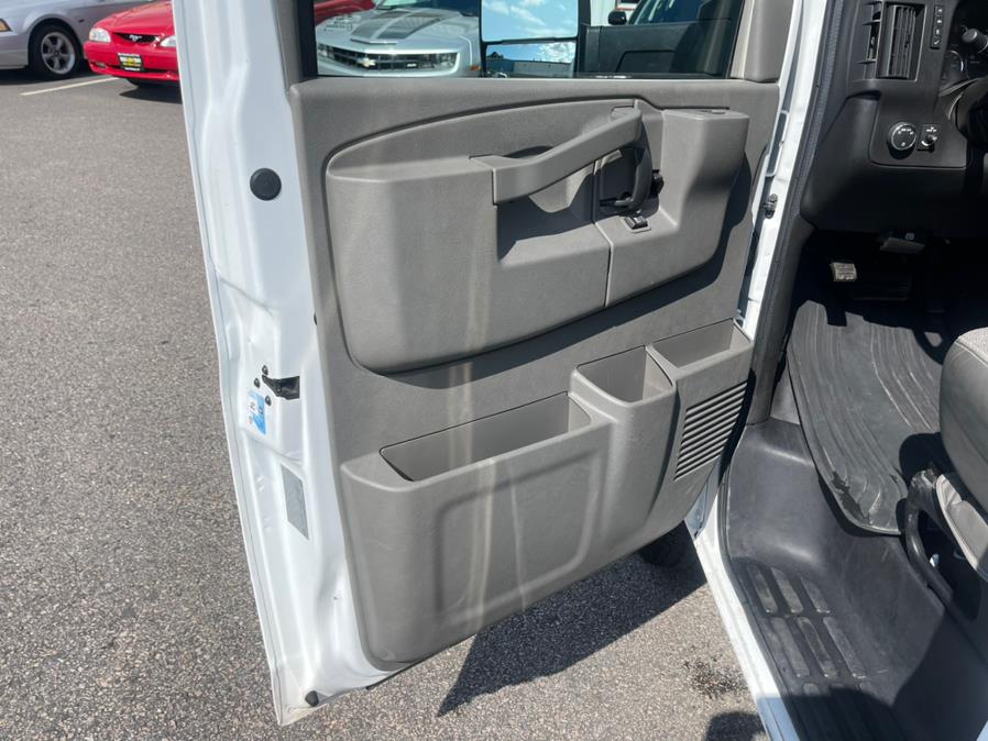 2016 Chevrolet Express Commercial Cutaway 3500 Van 139", available for sale in South Windsor, Connecticut | Mike And Tony Auto Sales, Inc. South Windsor, Connecticut 2016 Chevrolet Express Commercial Cutaway 3500 Van 139", available for sale in South Windsor, Connecticut | Mike And Tony Auto Sales, Inc. South Windsor, Connecticut