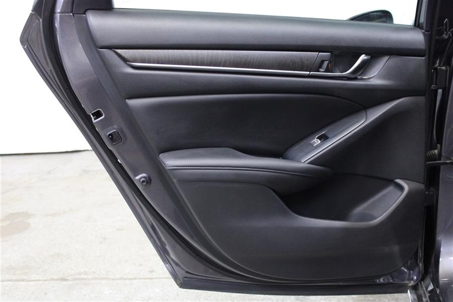 2019 Honda Accord EXL, available for sale in Paterson, New Jersey | Fast Track Motors. Paterson, New Jersey 2019 Honda Accord EXL, available for sale in Paterson, New Jersey | Fast Track Motors. Paterson, New Jersey