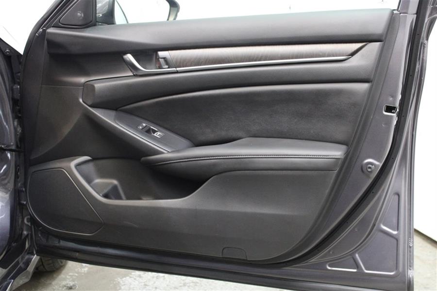 2019 Honda Accord EXL, available for sale in Paterson, New Jersey | Fast Track Motors. Paterson, New Jersey 2019 Honda Accord EXL, available for sale in Paterson, New Jersey | Fast Track Motors. Paterson, New Jersey
