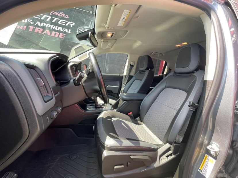 Used Chevrolet Colorado 4WD Crew Cab 128.3" Z71 2018 | RT Auto Center LLC. Newark, New Jersey Used Chevrolet Colorado 4WD Crew Cab 128.3" Z71 2018 | RT Auto Center LLC. Newark, New Jersey