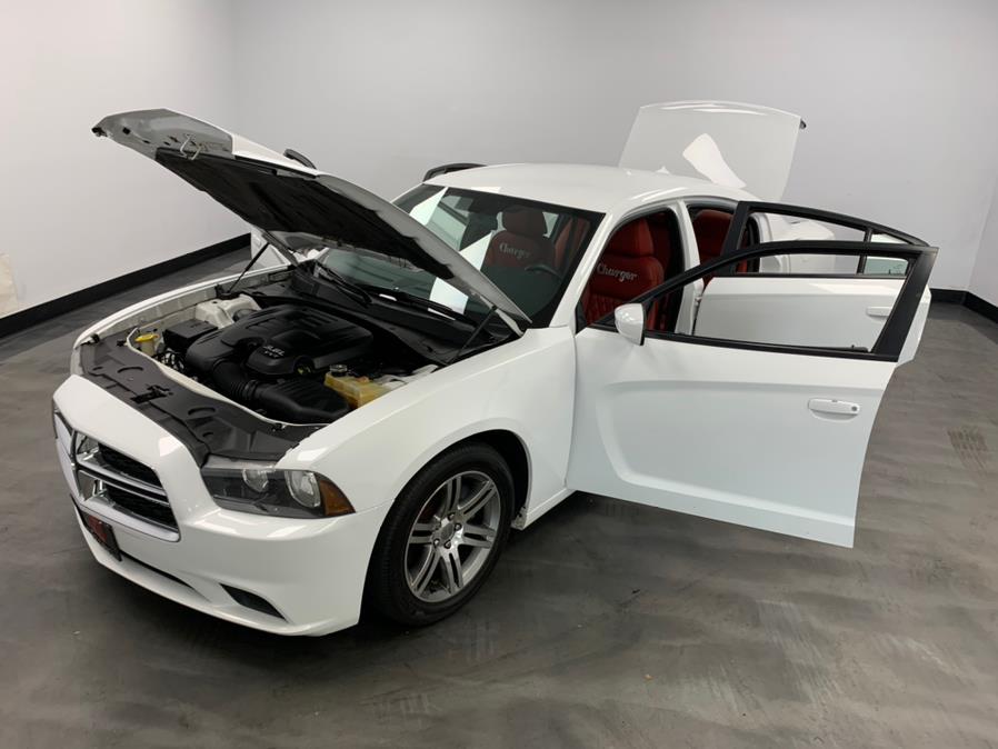 Used Dodge Charger 4dr Sdn SE RWD 2013 | M Auto Group. Elizabeth, New Jersey Used Dodge Charger 4dr Sdn SE RWD 2013 | M Auto Group. Elizabeth, New Jersey