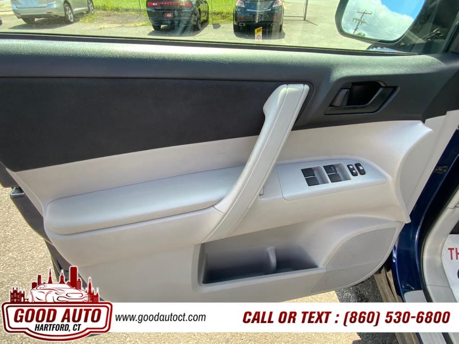 2013 Toyota Highlander 4WD 4dr V6 (Natl), available for sale in Hartford, Connecticut | Good Auto LLC. Hartford, Connecticut 2013 Toyota Highlander 4WD 4dr V6 (Natl), available for sale in Hartford, Connecticut | Good Auto LLC. Hartford, Connecticut