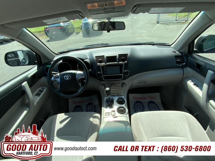 2013 Toyota Highlander 4WD 4dr V6 (Natl), available for sale in Hartford, Connecticut | Good Auto LLC. Hartford, Connecticut 2013 Toyota Highlander 4WD 4dr V6 (Natl), available for sale in Hartford, Connecticut | Good Auto LLC. Hartford, Connecticut