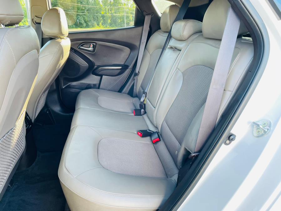 2015 Hyundai Tucson AWD 4dr SE PZEV, available for sale in New Britain, Connecticut | Supreme Automotive. New Britain, Connecticut 2015 Hyundai Tucson AWD 4dr SE PZEV, available for sale in New Britain, Connecticut | Supreme Automotive. New Britain, Connecticut