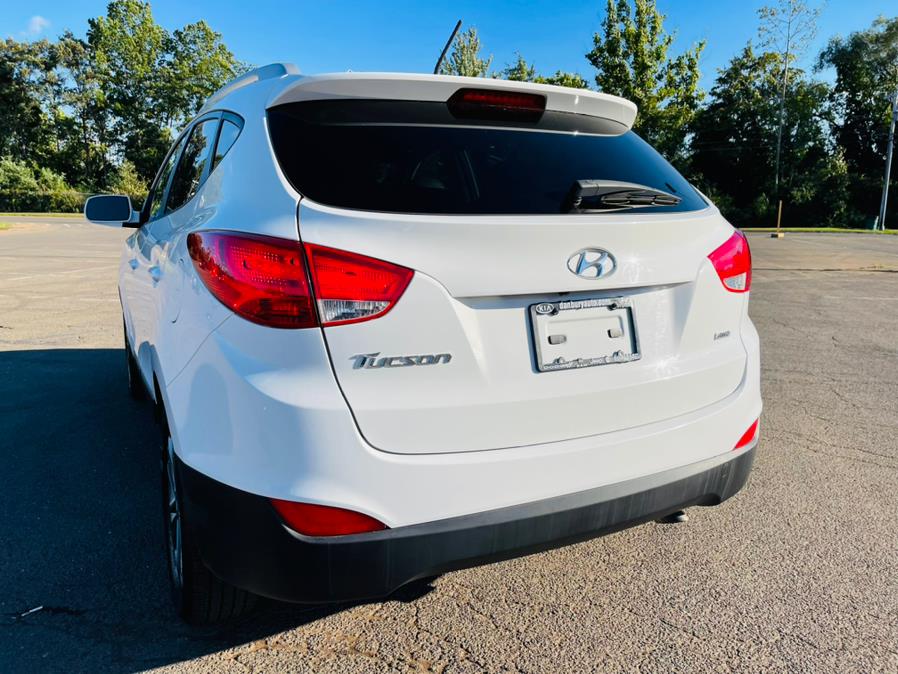 2015 Hyundai Tucson AWD 4dr SE PZEV, available for sale in New Britain, Connecticut | Supreme Automotive. New Britain, Connecticut 2015 Hyundai Tucson AWD 4dr SE PZEV, available for sale in New Britain, Connecticut | Supreme Automotive. New Britain, Connecticut