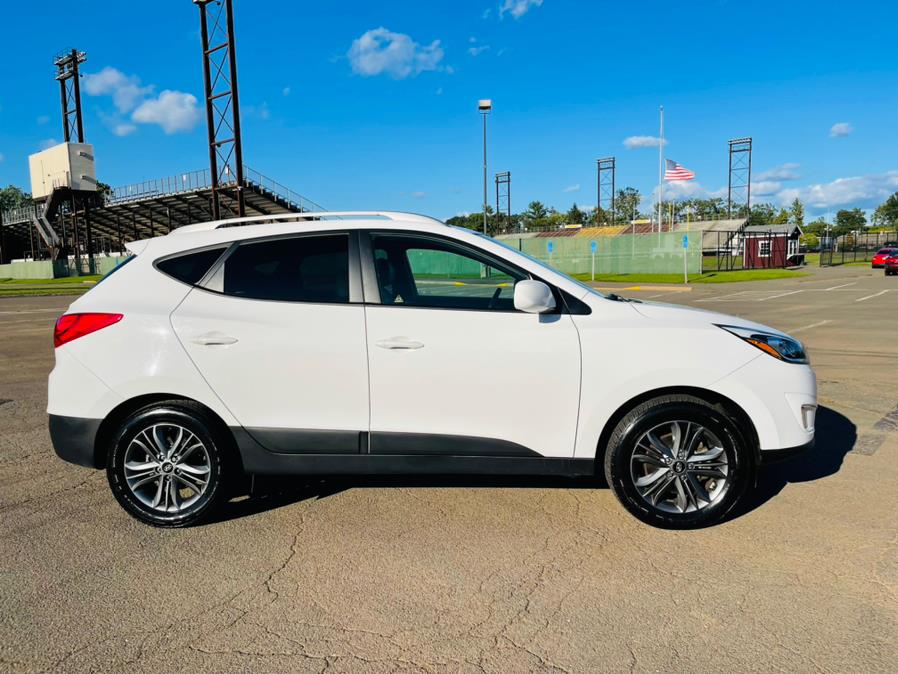 2015 Hyundai Tucson AWD 4dr SE PZEV, available for sale in New Britain, Connecticut | Supreme Automotive. New Britain, Connecticut 2015 Hyundai Tucson AWD 4dr SE PZEV, available for sale in New Britain, Connecticut | Supreme Automotive. New Britain, Connecticut