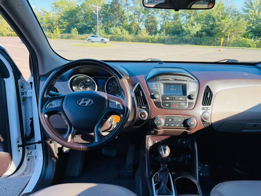 2015 Hyundai Tucson AWD 4dr SE PZEV, available for sale in New Britain, Connecticut | Supreme Automotive. New Britain, Connecticut 2015 Hyundai Tucson AWD 4dr SE PZEV, available for sale in New Britain, Connecticut | Supreme Automotive. New Britain, Connecticut