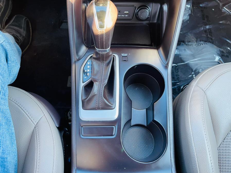 2015 Hyundai Tucson AWD 4dr SE PZEV, available for sale in New Britain, Connecticut | Supreme Automotive. New Britain, Connecticut 2015 Hyundai Tucson AWD 4dr SE PZEV, available for sale in New Britain, Connecticut | Supreme Automotive. New Britain, Connecticut