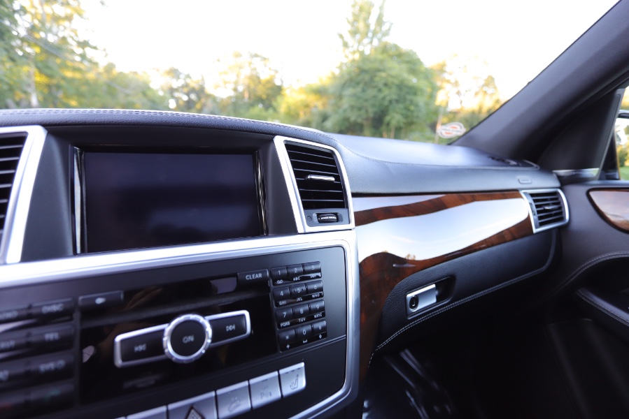 Used Mercedes-Benz M-Class 4MATIC 4dr ML 550 2014 | Meccanic Shop North Inc. North Salem, New York Used Mercedes-Benz M-Class 4MATIC 4dr ML 550 2014 | Meccanic Shop North Inc. North Salem, New York