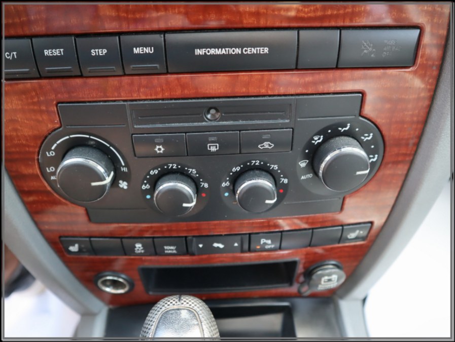 2005 Jeep Grand Cherokee 4dr Limited 4WD, available for sale in Huntington Station, New York | My Auto Inc.. Huntington Station, New York 2005 Jeep Grand Cherokee 4dr Limited 4WD, available for sale in Huntington Station, New York | My Auto Inc.. Huntington Station, New York
