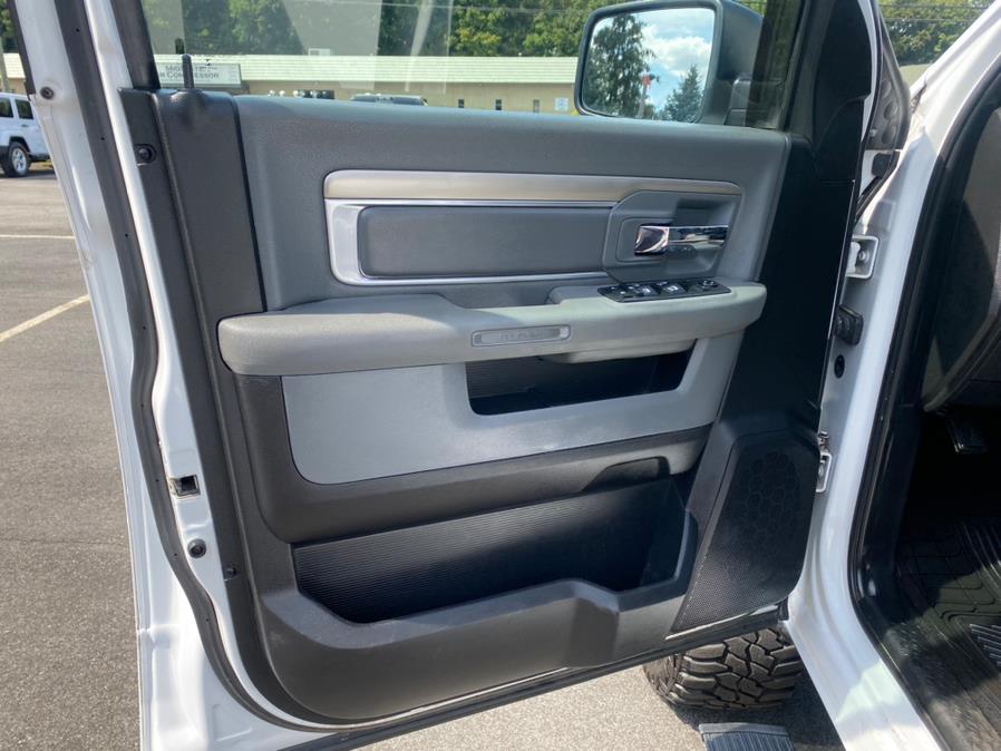 Used Ram 2500 4WD Crew Cab 149" SLT 2016 | Tru Auto Mall. Berlin, Connecticut Used Ram 2500 4WD Crew Cab 149" SLT 2016 | Tru Auto Mall. Berlin, Connecticut