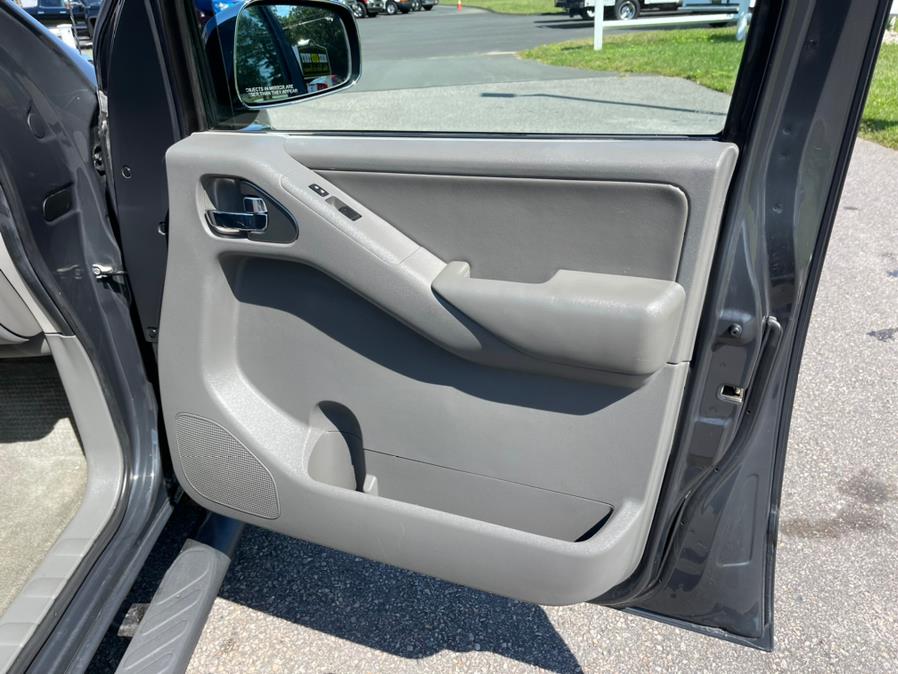 2013 Nissan Frontier 4WD Crew Cab SWB Auto S, available for sale in South Windsor, Connecticut | Mike And Tony Auto Sales, Inc. South Windsor, Connecticut 2013 Nissan Frontier 4WD Crew Cab SWB Auto S, available for sale in South Windsor, Connecticut | Mike And Tony Auto Sales, Inc. South Windsor, Connecticut